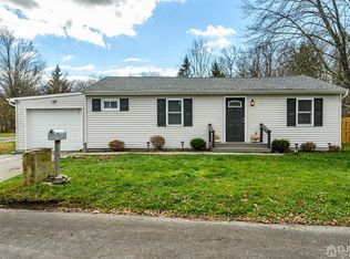 34 Mountain Rd, Hardyston, NJ 07419