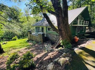 296 Groundhog Hills Rd, Hillsville, VA 24343