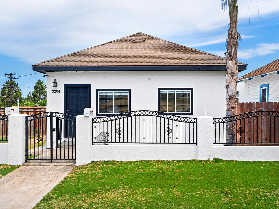 3204 Logan Ave