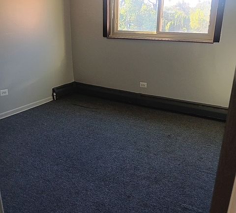 3rd image of 811 Sangamon St APT 3A