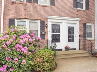 148 Sylvan Knoll Rd, Stamford, CT 06902