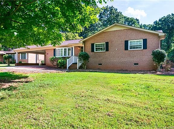 4th image of 105 Dallas Ln