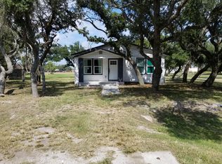 1306 Redbird Dr, Rockport, TX 78382