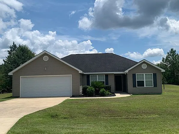 539 Hawks Landing Dr, Waynesville, GA 31566