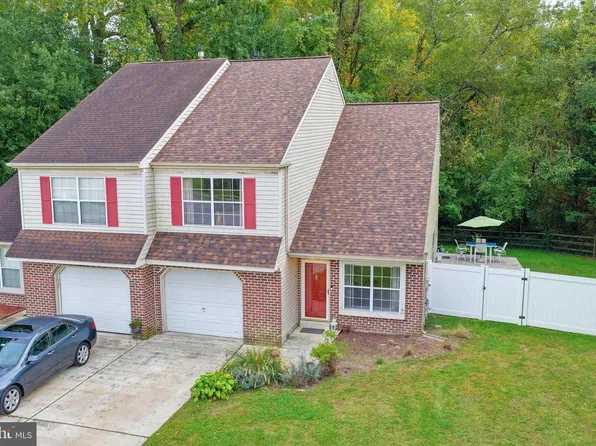 218 Grinding Wheel Dr, Dover, DE 19904