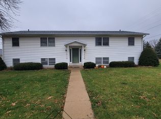 418 7th St SE #2, Oelwein, IA 50662