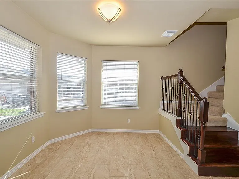 5503 Langhorne Ct — Photo 11