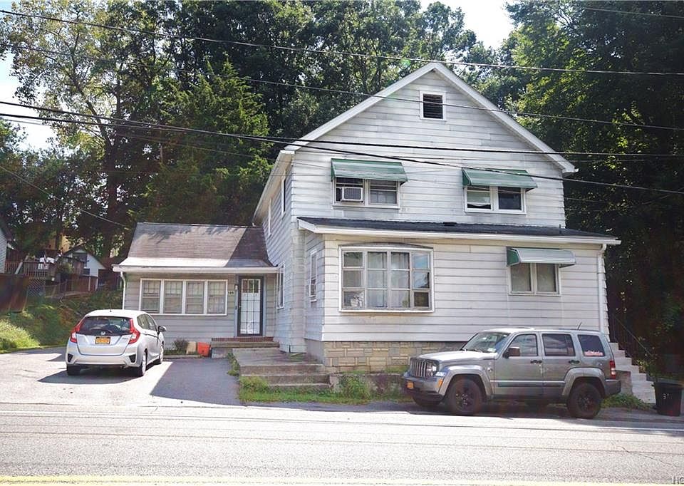 1st image of 105 Cedar Ave #2