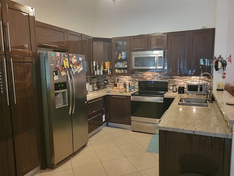 13851 Oneida Dr #D2 — Photo 2