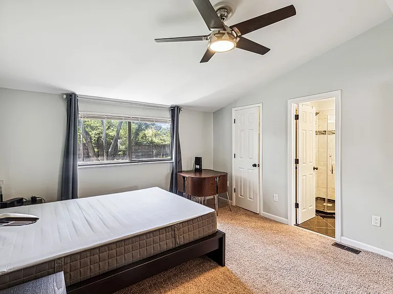 7752 Montgomery Rd #82 — Photo 15