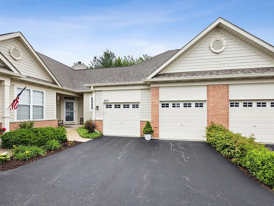 1st image of 835 Cambridge Dr