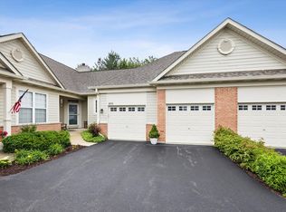 835 Cambridge Dr, Batavia, IL 60510