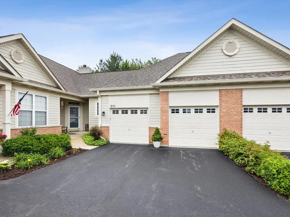 835 Cambridge Dr, Batavia, IL 60510