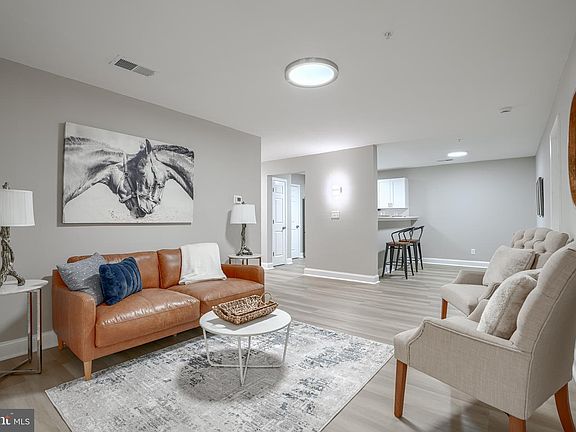 4th image of 296 Canterbury Rd APT K