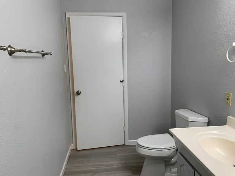 20470 Terry Ln — Photo 25