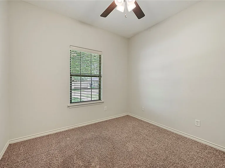 4223 Candace Ct — Photo 13