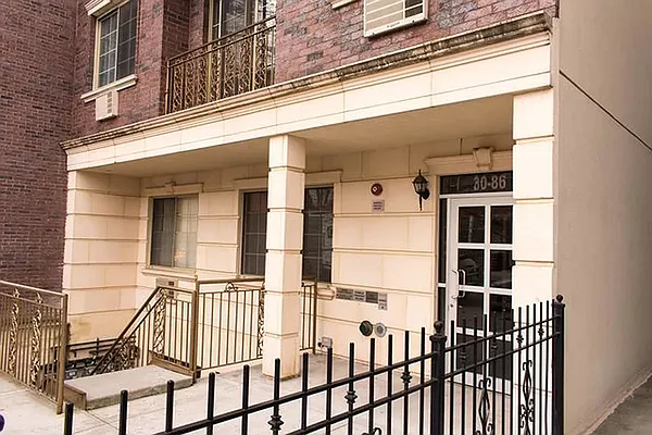 Rented by ABCO Commercial Properties, LLC | media 54