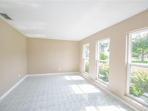 3rd image of 8116 Jozee Cir