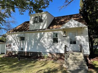 106 E 7th St, Pomeroy, IA 50575