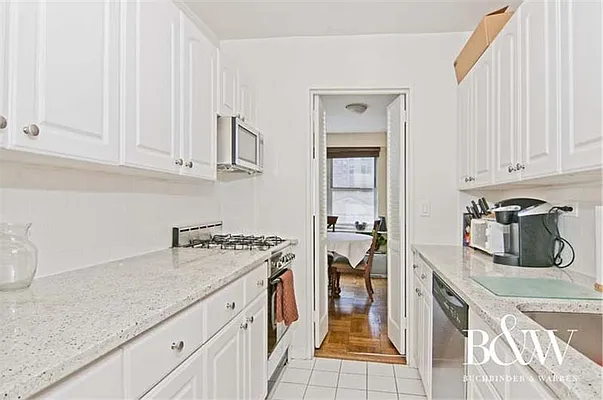 Rented by Buchbinder & Warren | media 19