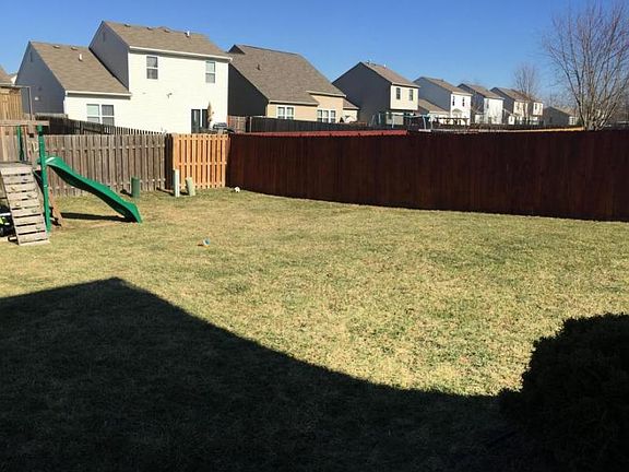 3rd image of 7268 Emerald Tree Dr