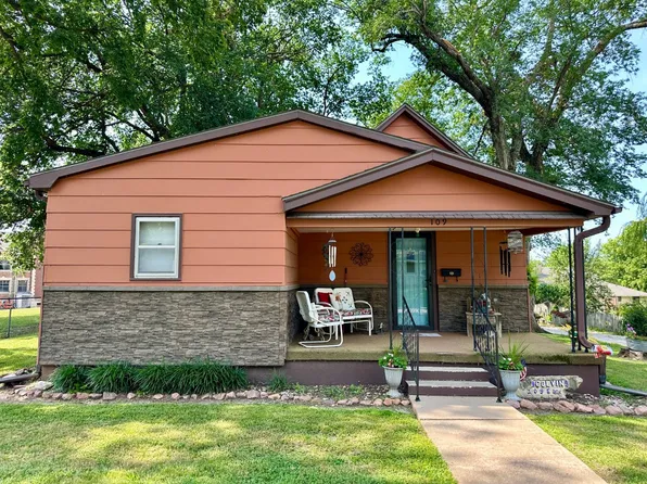 109 E 5th St, Frankfort, KS 66427