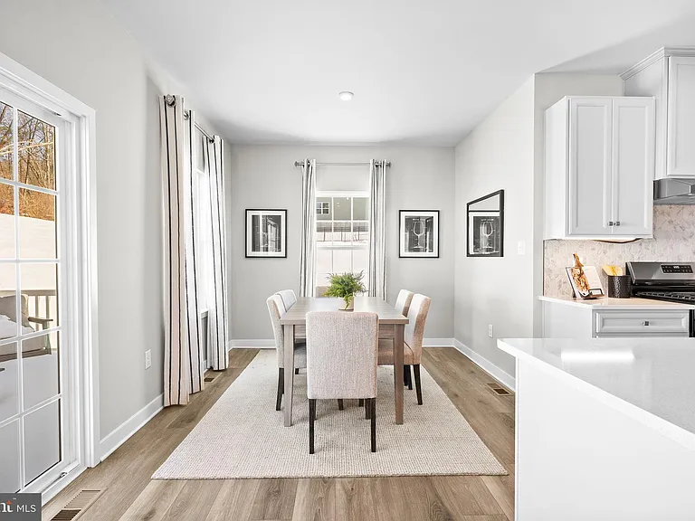 141 Dithridge Dr — Photo 11