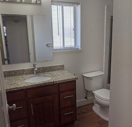 5th image of 34 Circle Dr