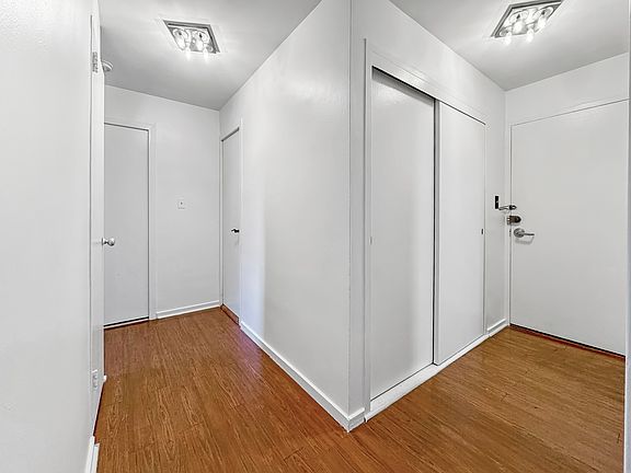 5th image of 3950 N Lake Shore Dr APT 623