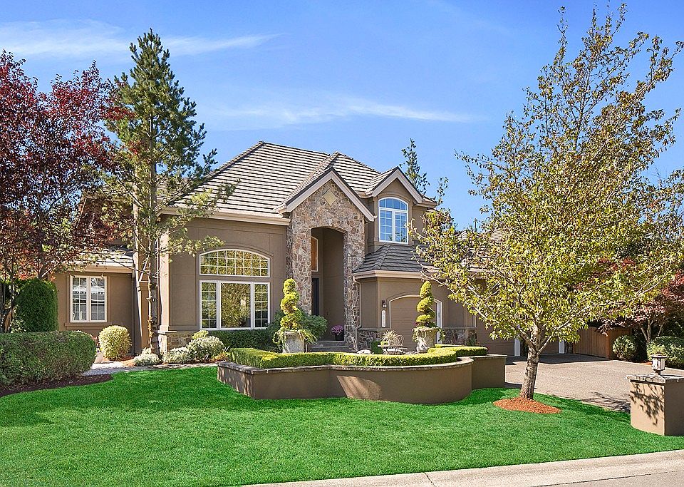 2nd image of 3113 204th Ct NE