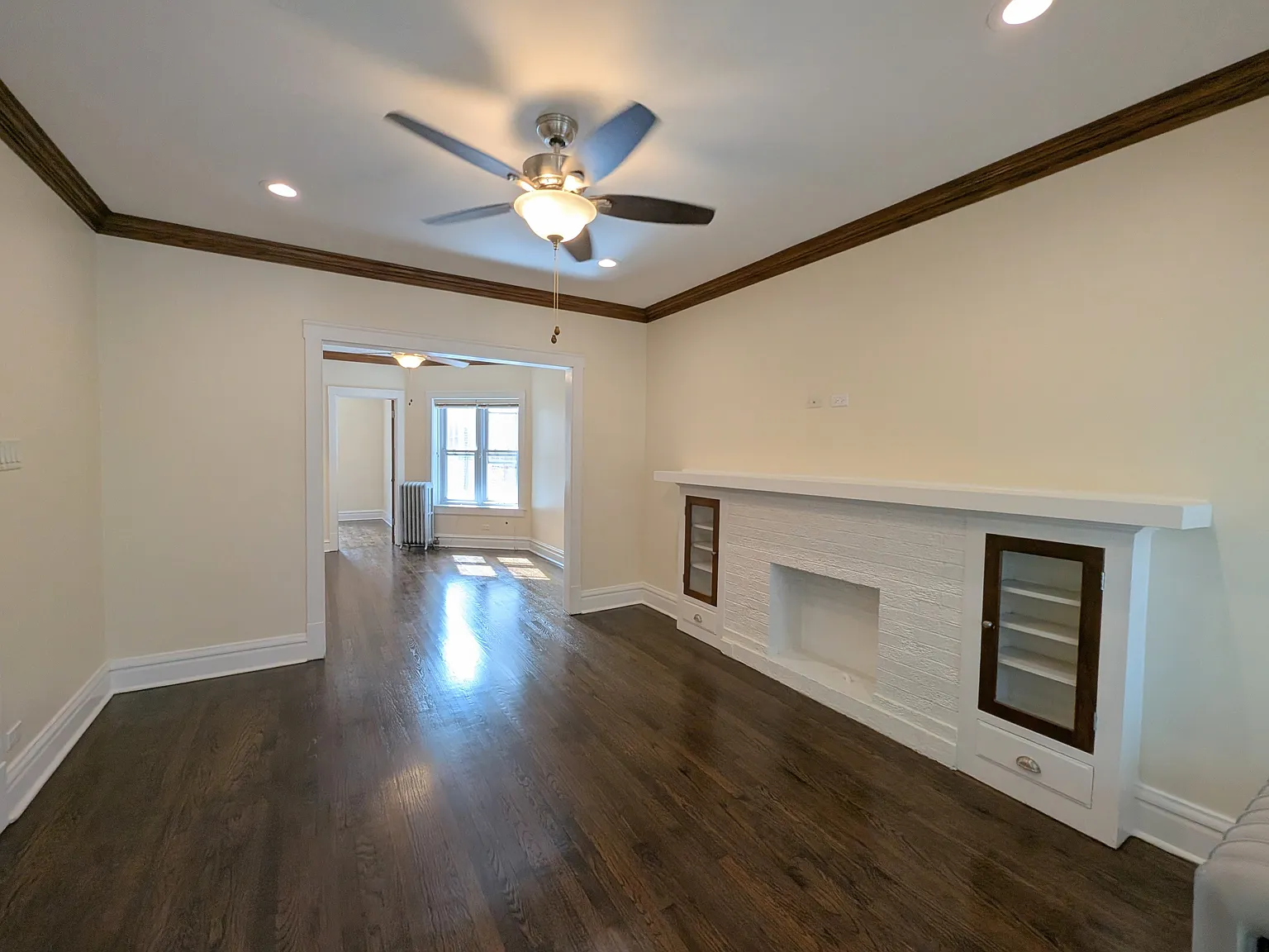 2 bed, 1000 sqft, $2,350 — Photo 1