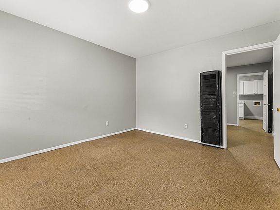4th image of 1461 Boxwood St