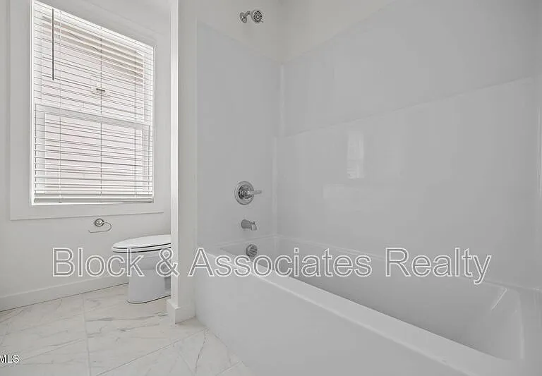 2811 Wilcox Pl #103 — Photo 12
