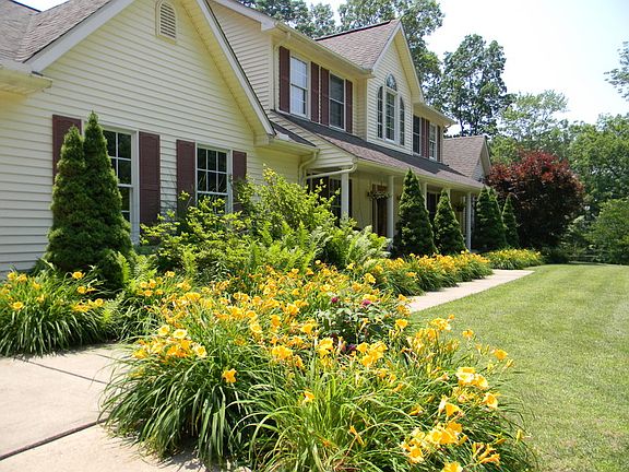 4th image of 59582 Westwind Ln