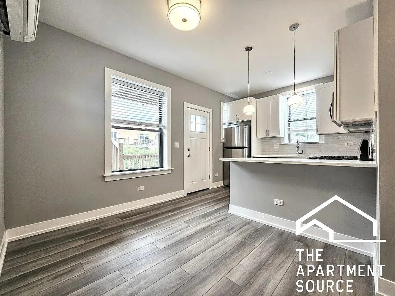 2 bed, 1000 sqft, $2,995 — Photo 3