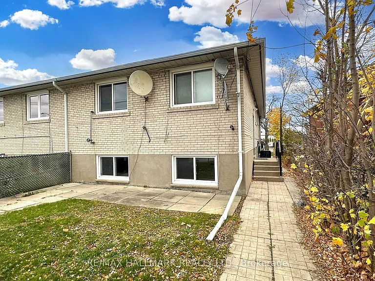 3572 Dufferin St #LOWER — Photo 26
