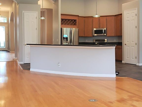 3rd image of 2956 Summer Swan Dr