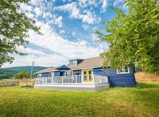 2040 Hooker Rd, Sequim, WA 98382