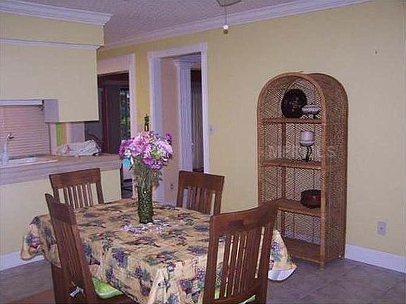 4th image of 2871 Trailwood Dr