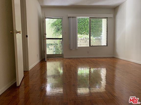 3rd image of 1117 10th St APT 5