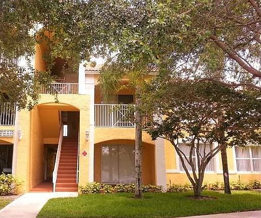 2nd image of 5570 NW 61st St APT 918