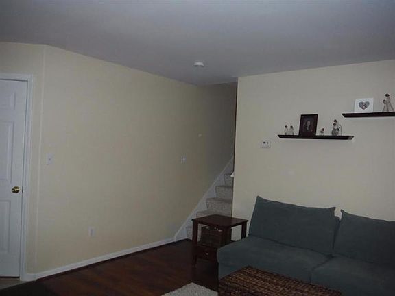 4th image of 897 Beacon Dr