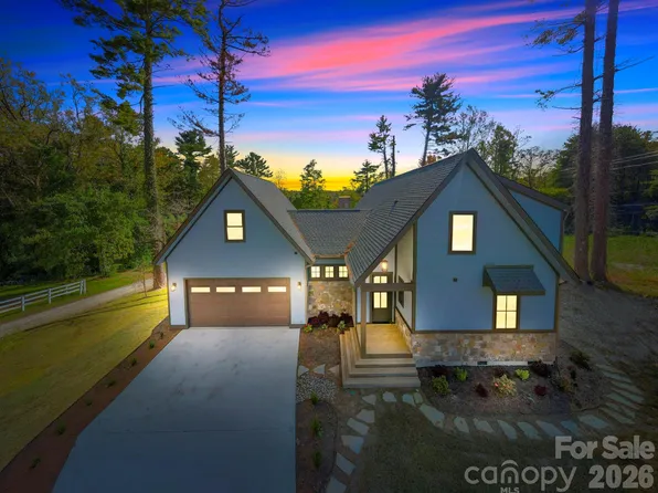 154 Osceola Rd, Hendersonville, NC 28739