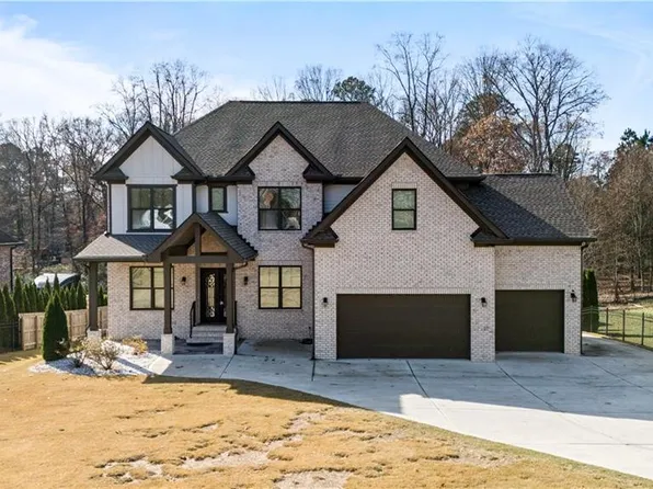 1952 Azalea Dr, Lawrenceville, GA 30043