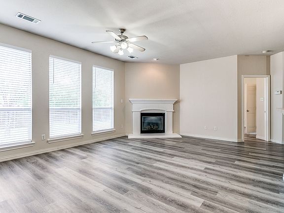 3rd image of 2605 Silver Hill Dr