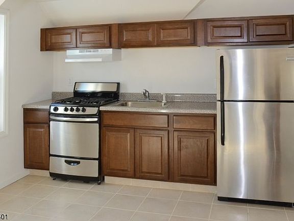 2nd image of 101 2nd St #4