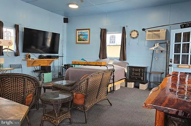 36 Shore Dr #BOATHOUSE — Photo 23