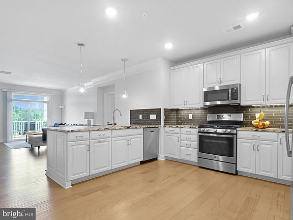 5th image of 21022 Rocky Knoll Sq APT 305