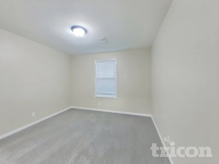 18796 W 165th Ter — Photo 11