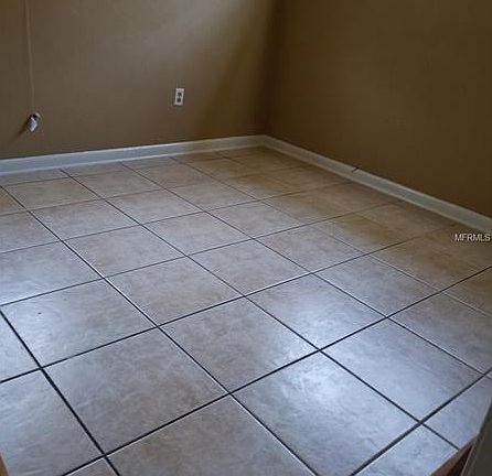 4th image of 4926 Balboa Dr